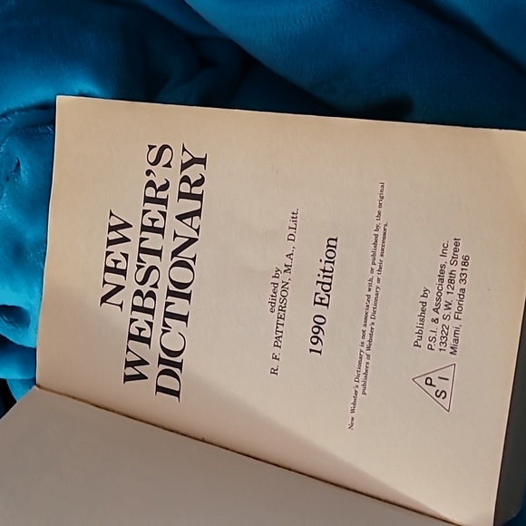 5/$25 Websters dictionary & thesaurus Roget's 1990 edition - Picture 5 of 6